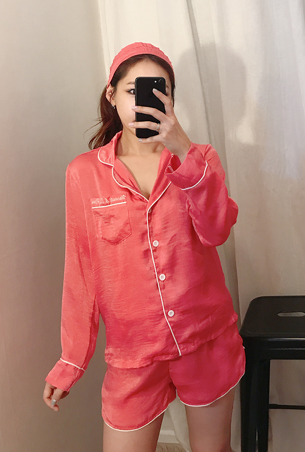 Free Shipping sexy silk pajamas set of seven pajam