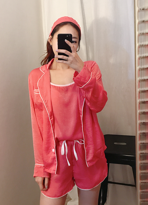 Free Shipping sexy silk pajamas set of seven pajam