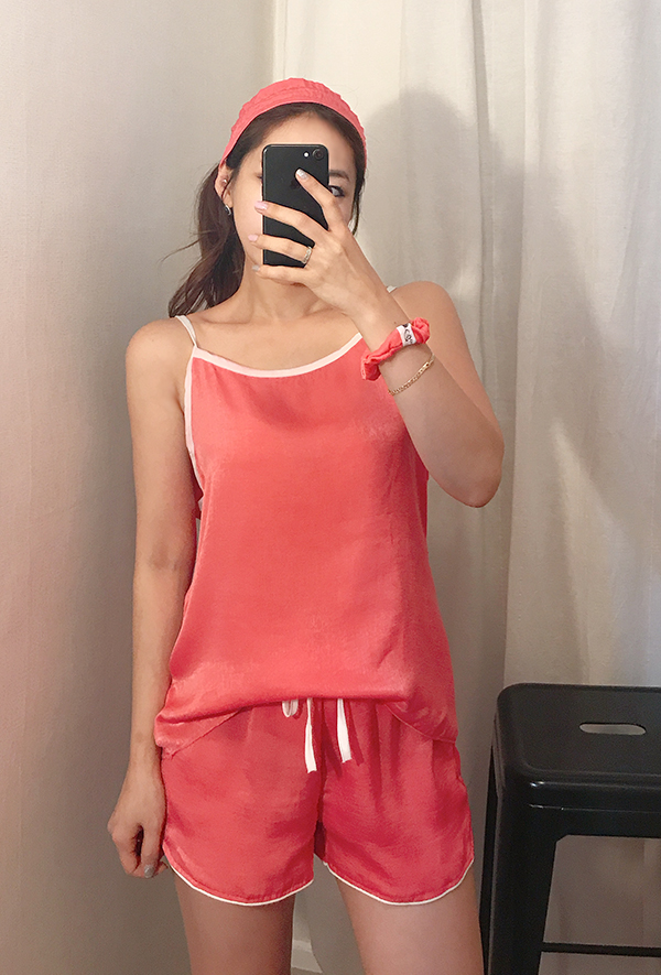 Free Shipping sexy silk pajamas set of seven pajam