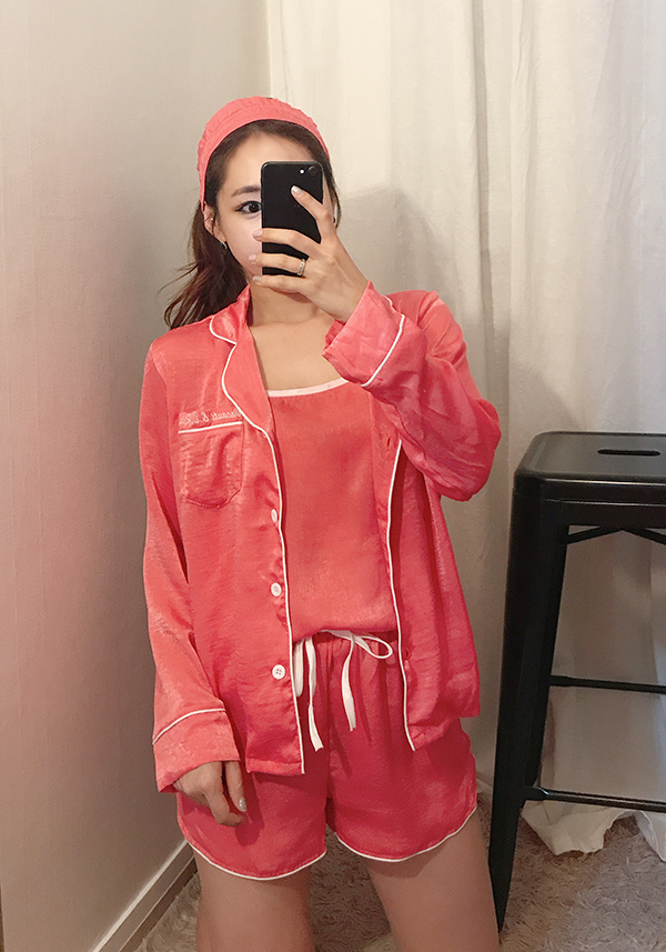 Free Shipping sexy silk pajamas set of seven pajam