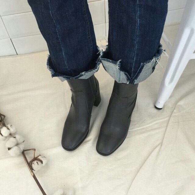 The line is pretty Balen Ankle boots Trendy stylin