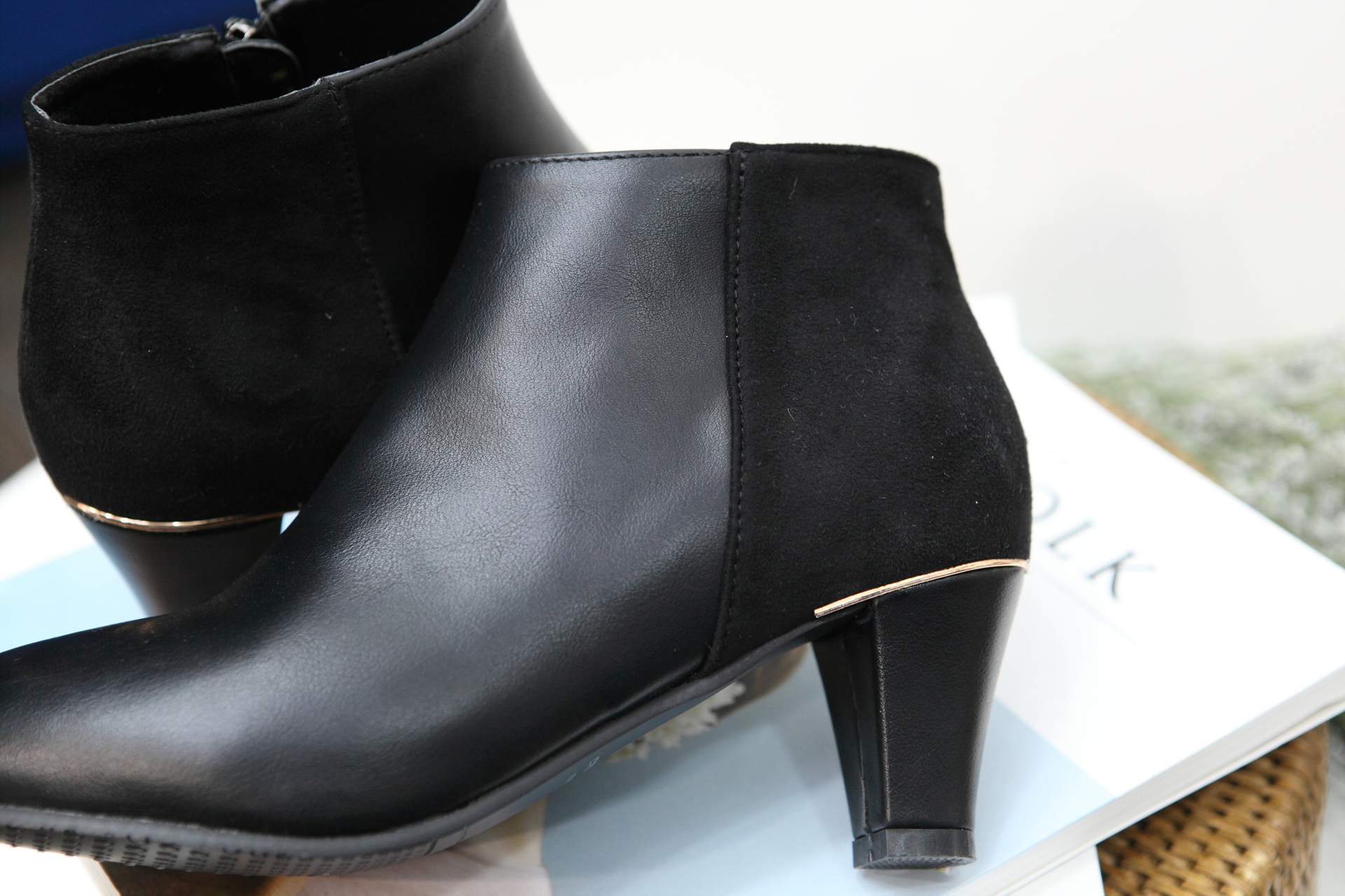 Color suede latex cushion angle boots 2 color shoe