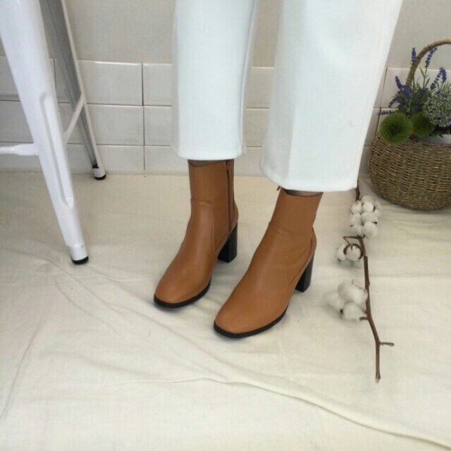 The line is pretty Balen Ankle boots Trendy stylin