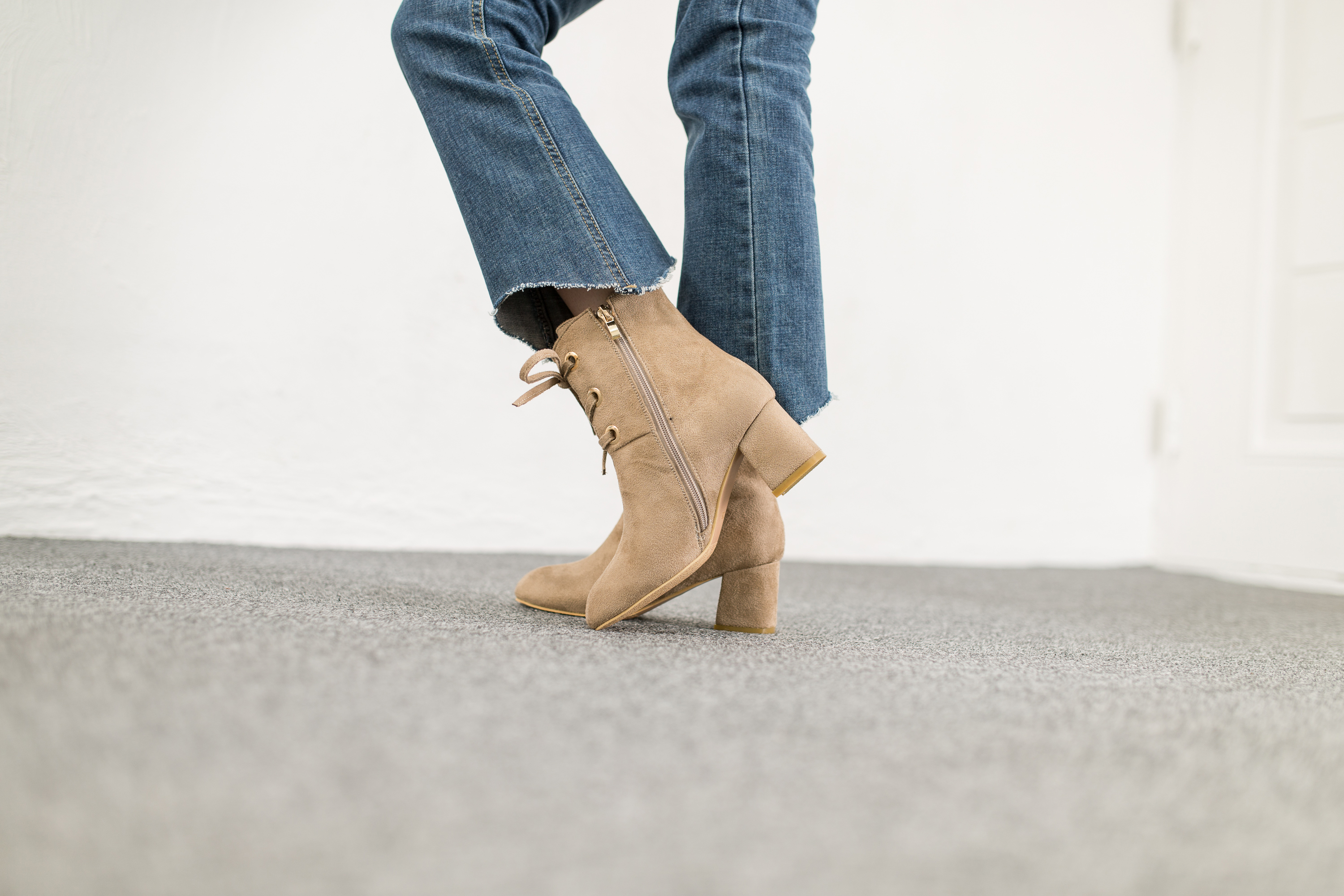 Sunglasses with Suede Angle Boots 6.0cm