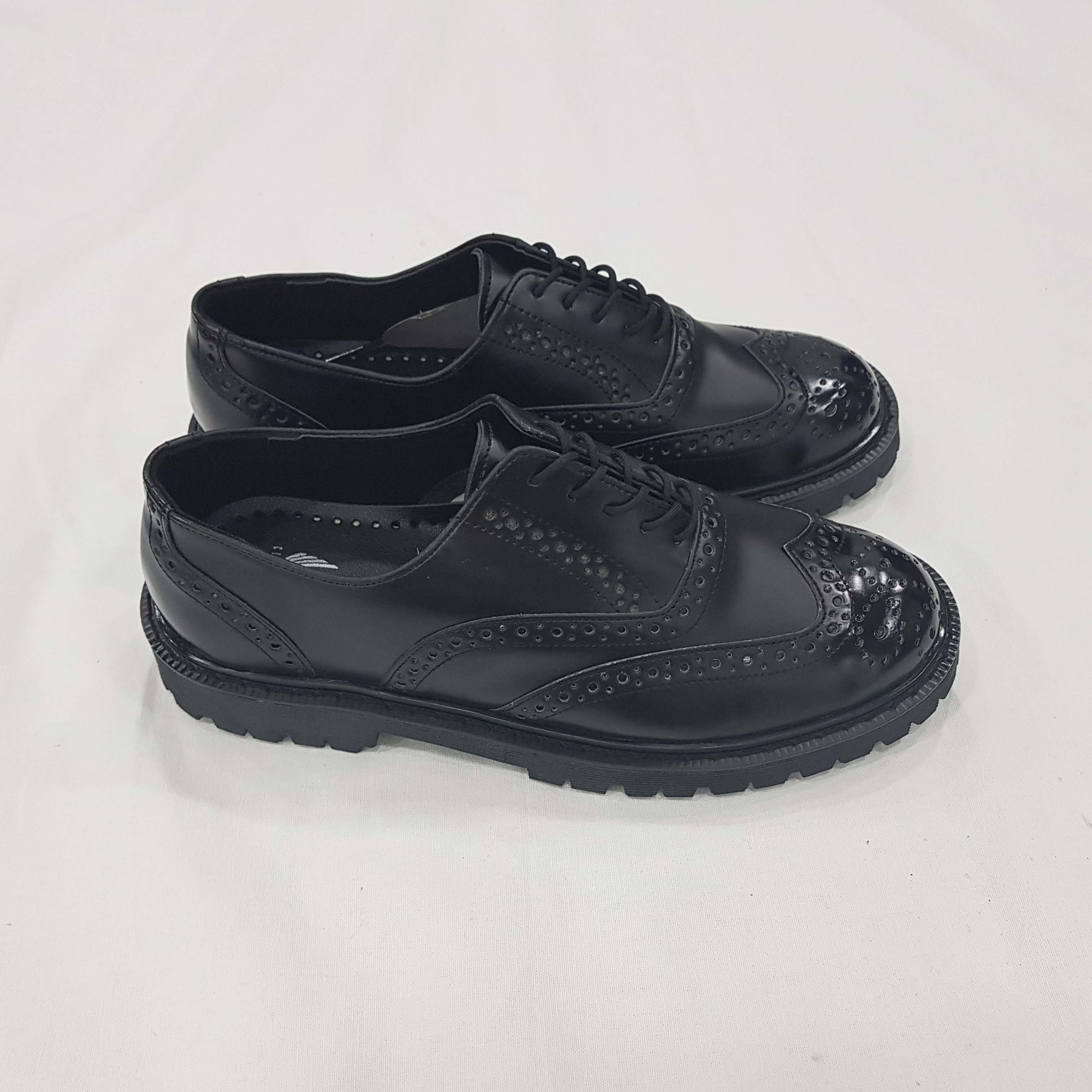 Free Shipping Wingtip Clipper Men's Formal Shoe