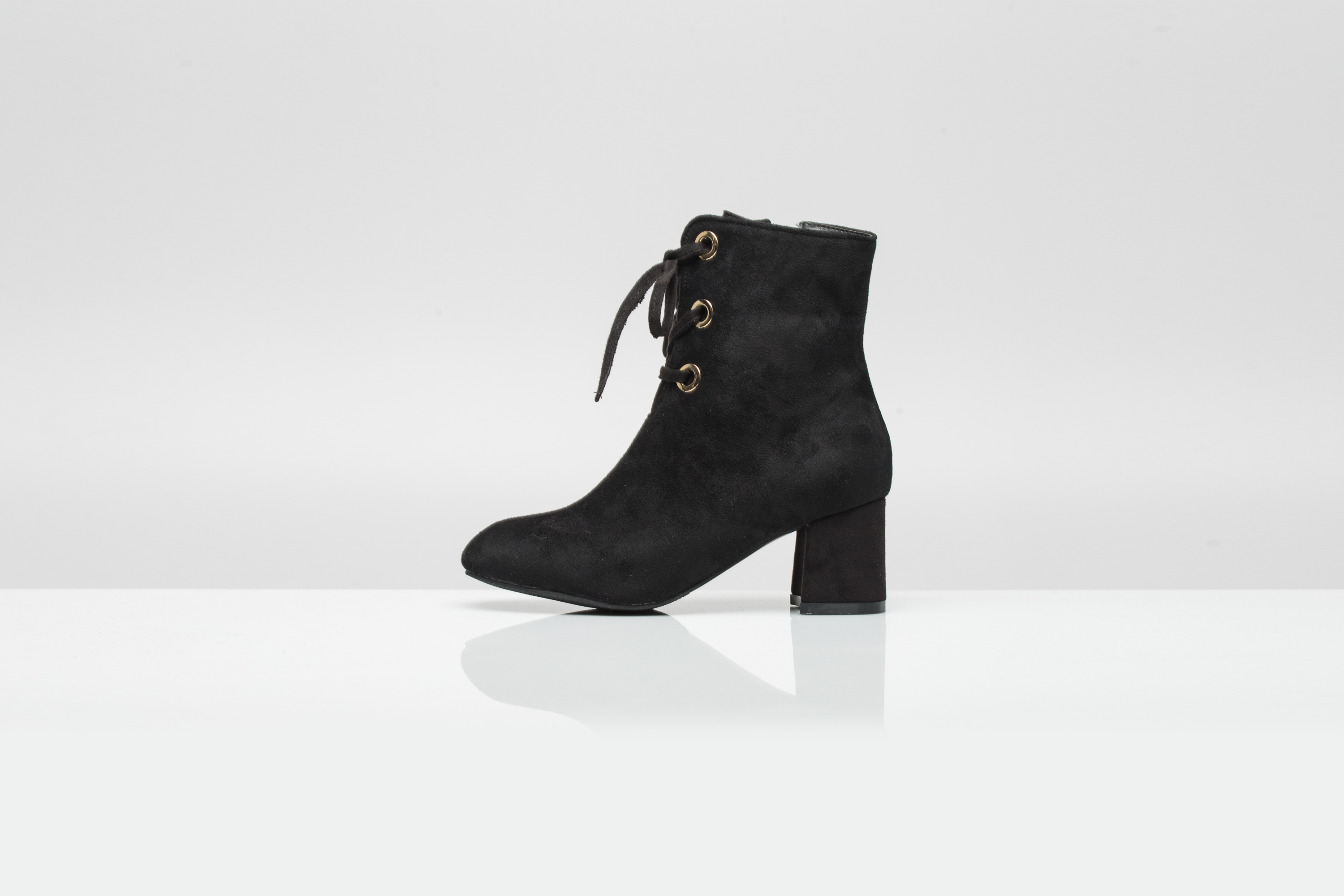 Sunglasses with Suede Angle Boots 6.0cm