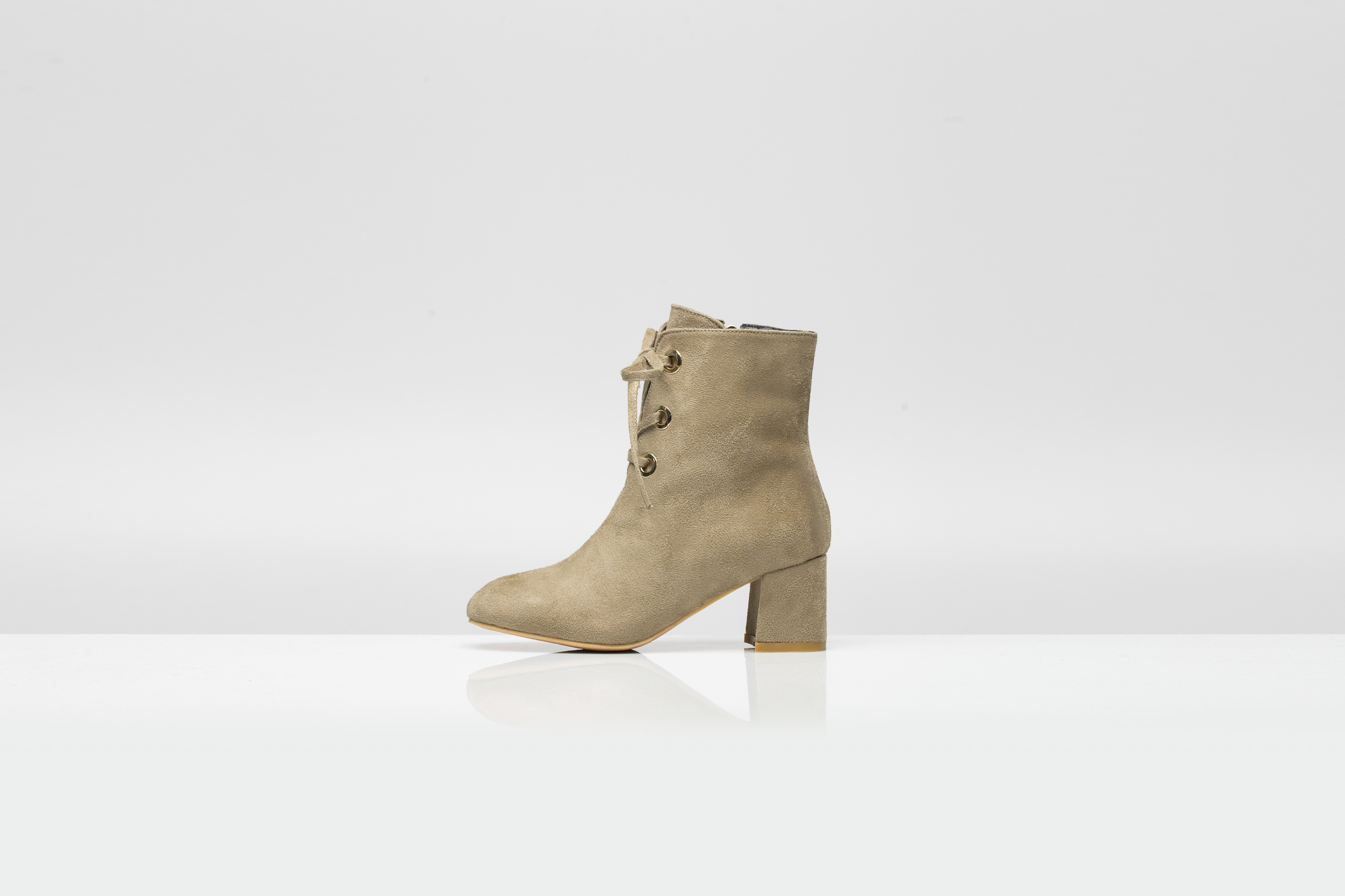 Sunglasses with Suede Angle Boots 6.0cm