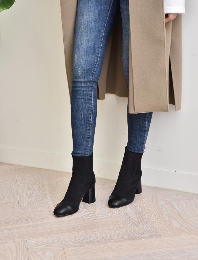 Colors Chelsea Ankle Boots Middle Hill Modern Styl