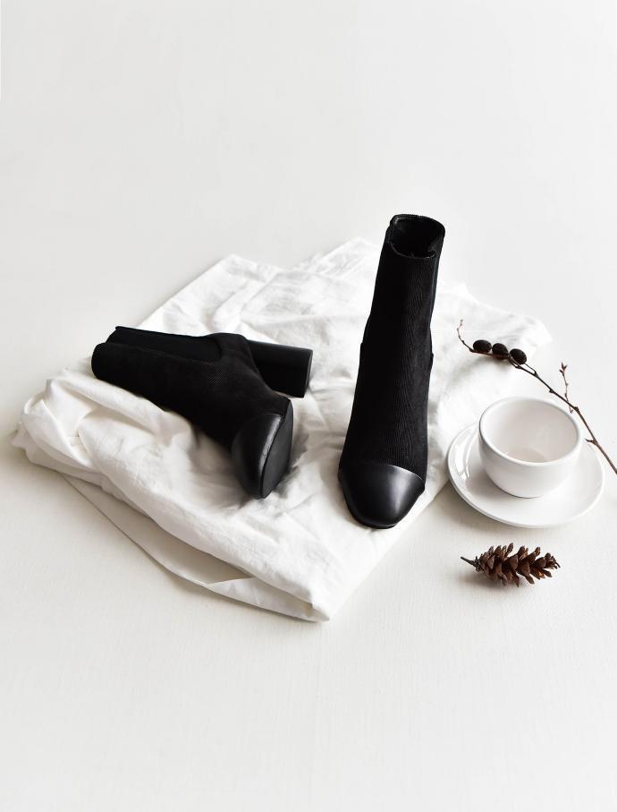 Colors Chelsea Ankle Boots Middle Hill Modern Styl