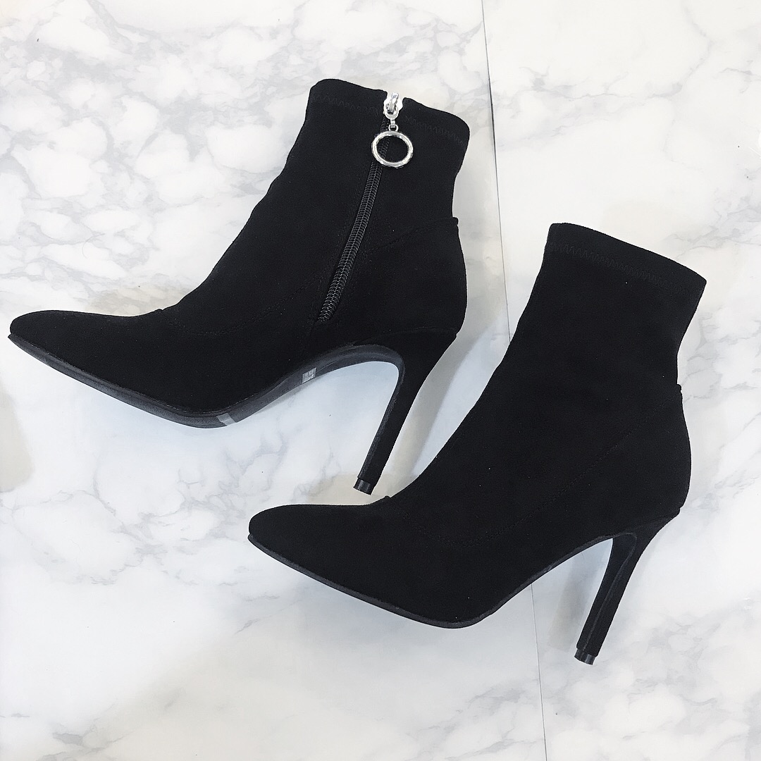 Suede angle boots