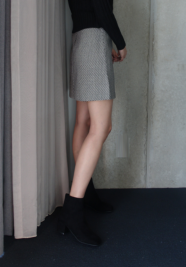 Middle-Heel Suede Angle Boots Cody Anchor Hill Win