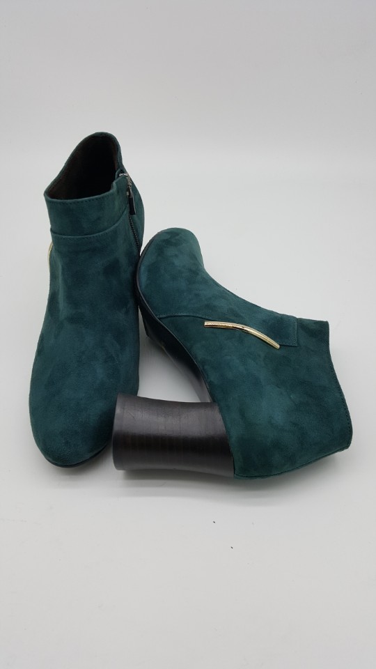 Suede Angle Boots, Suede Bootie Hill, Round Nose A
