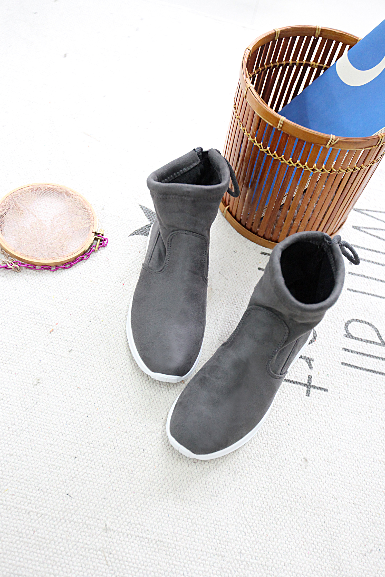 Nome-core style modern boots with suede brushed hi