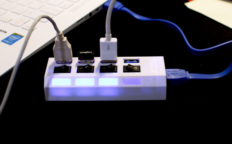 3.0 High Speed ​​Hub 4 Port Independent Switch Moo