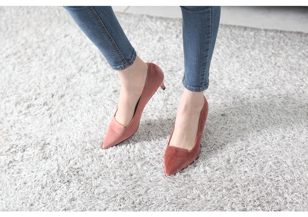 Spike Nose Velvet Pumps 5cm Shoe Middle Heel Winte