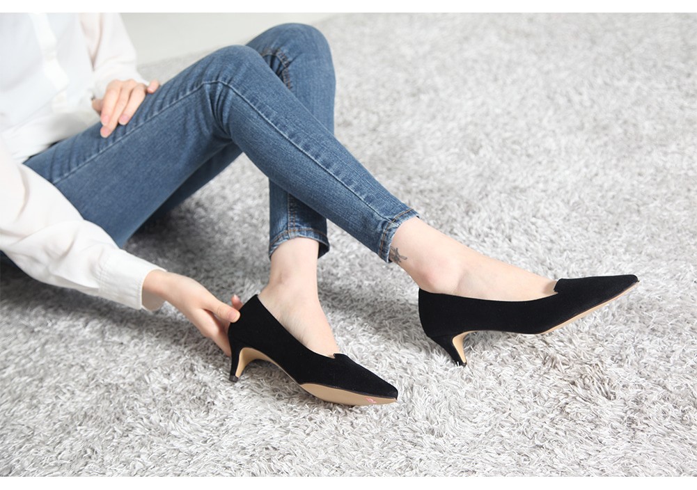 Spike Nose Velvet Pumps 5cm Shoe Middle Heel Winte