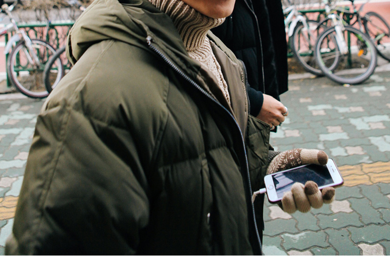 Snowflake smartphone touch gloves winter cute knit