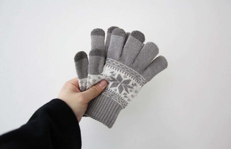 Snowflake smartphone touch gloves winter cute knit