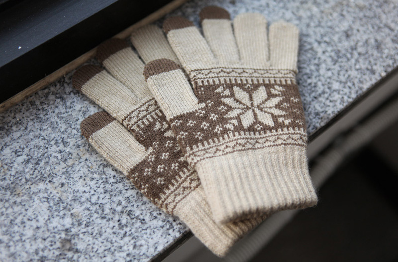 Snowflake smartphone touch gloves winter cute knit